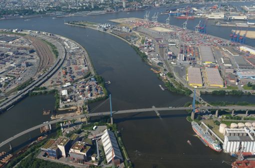 In Hamburg gibt es mehr Brücken als in Venedig, Amsterdam und London zusammen. Foto: dpa