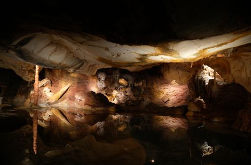 Original oder Kopie? Die Cosquer-Höhle in Frankreich wurde nachgebaut. Foto: Daniel Cole/dpa